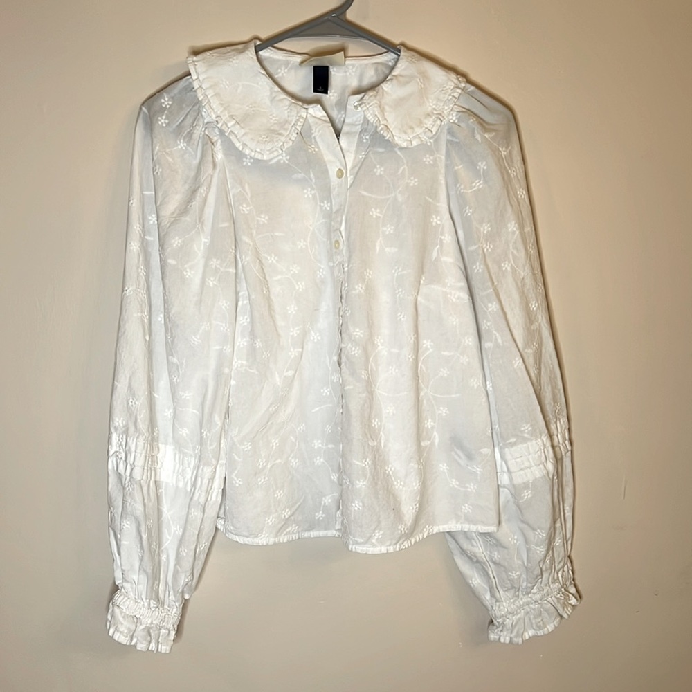 Universal Thread White Eyelet Collared Blouse.